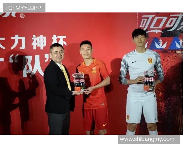足球明星携手可口可乐共创激情时刻引领球迷热潮