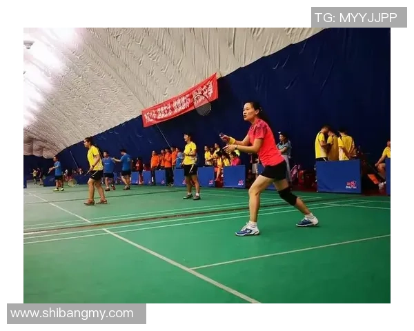 广州羽毛球队在总决赛积分榜上以86分稳居第一名展现强劲实力 广州羽毛球队在总决赛积分榜上以86分稳居第一名展现强劲实力