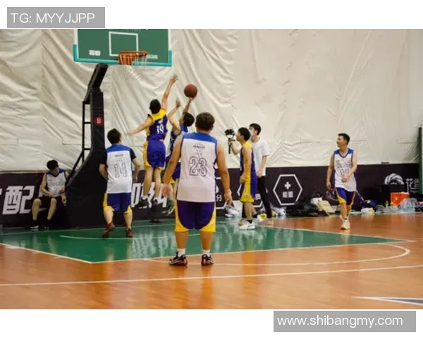 杭州篮球队荣登篮球团队协作排行榜第一名展现卓越团队精神与默契配合