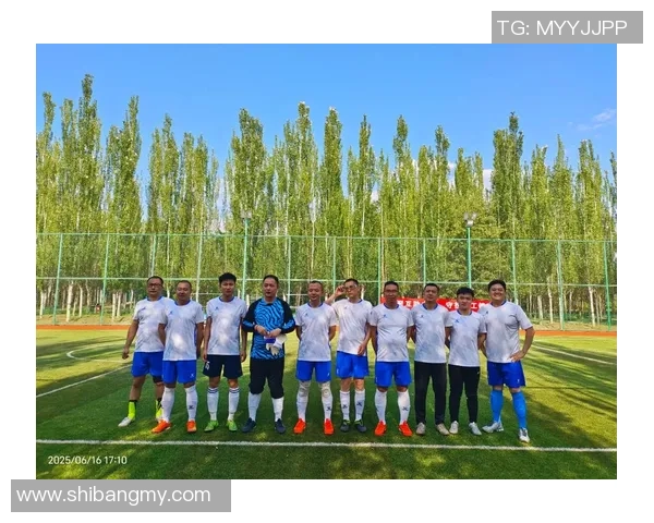 老年足球明星赛精彩直播回顾与精彩瞬间分享 老年足球明星赛精彩直播回顾与精彩瞬间分享