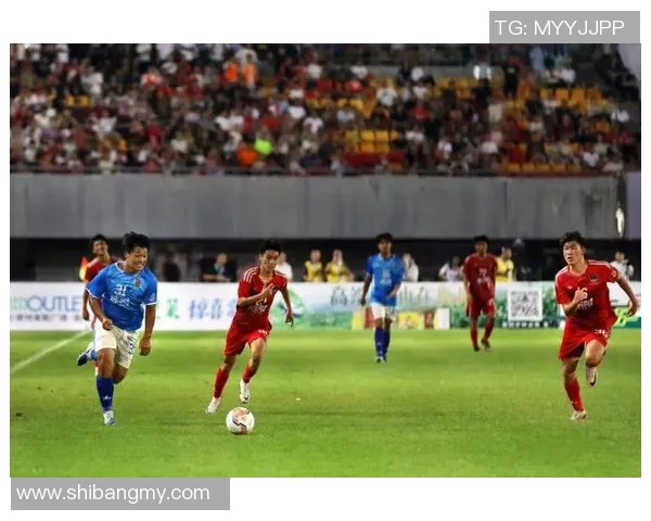 足球明星独特踢法视频解析助你提升球技与比赛表现 足球明星独特踢法视频解析助你提升球技与比赛表现